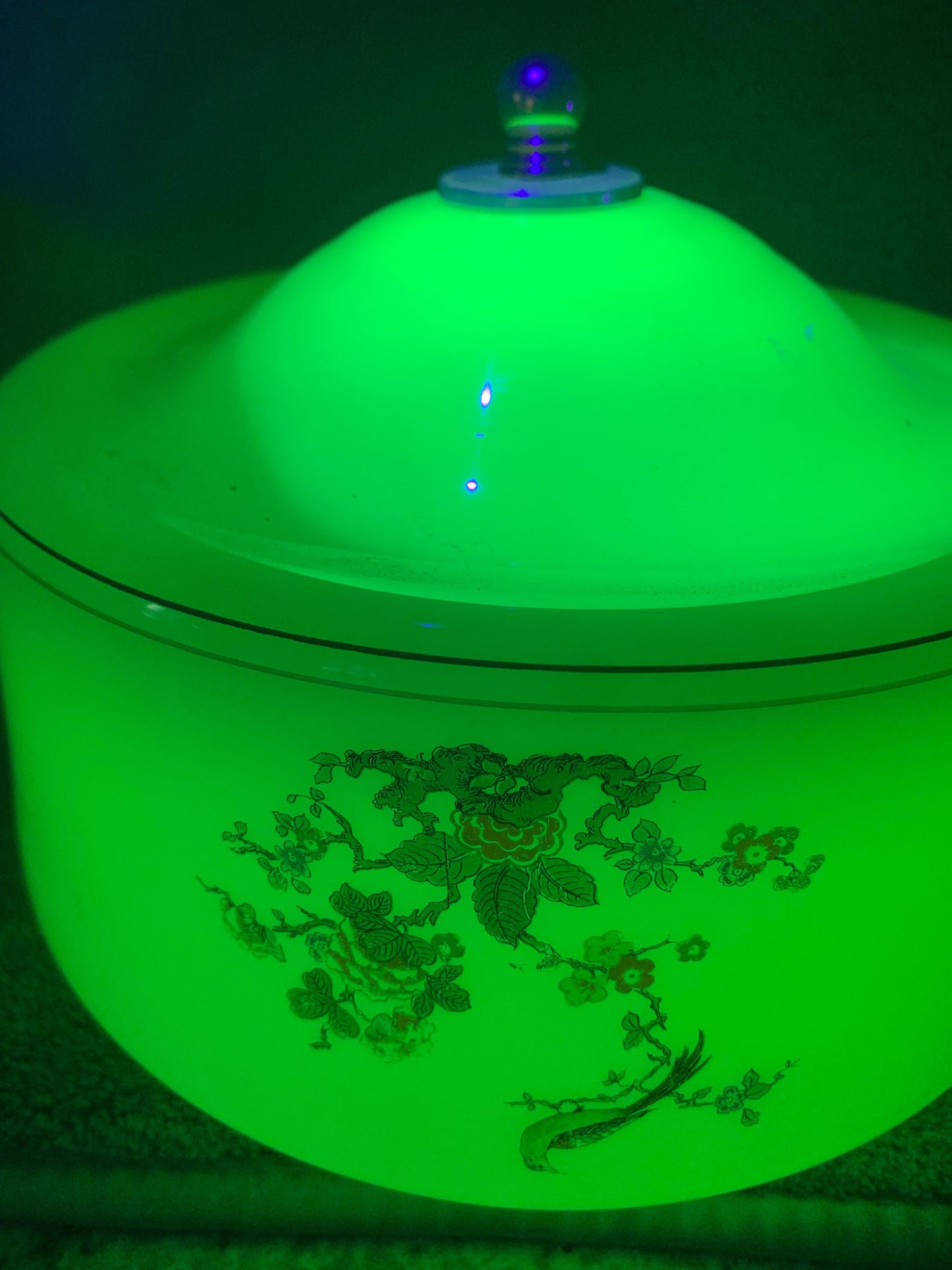 Rare Uranium Glass Lampshade! Great Glow!!