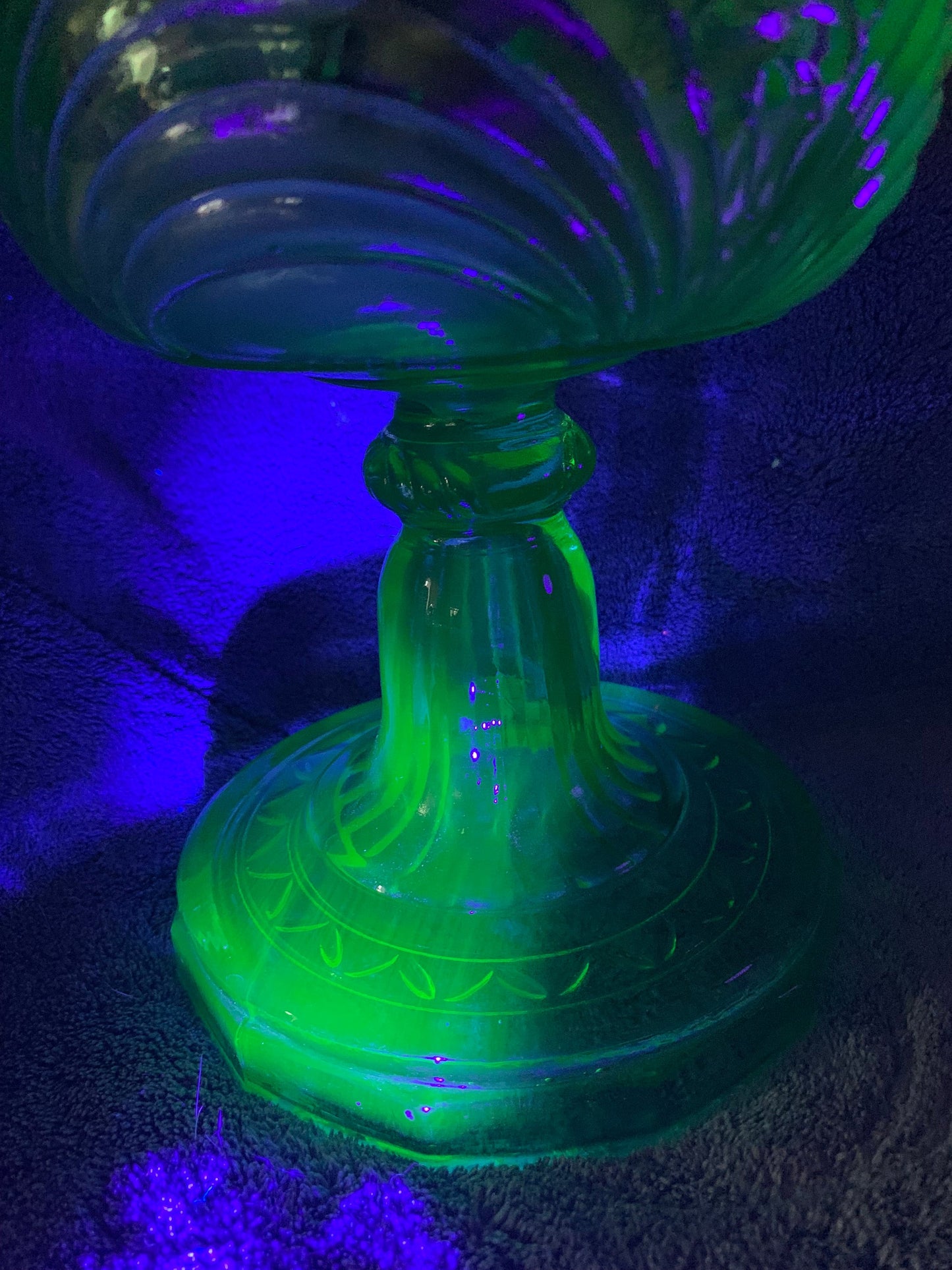 Aladdin Uranium Oil/Kerosene Green Crystal Washington Drape Bell Stem Lamp with Burner