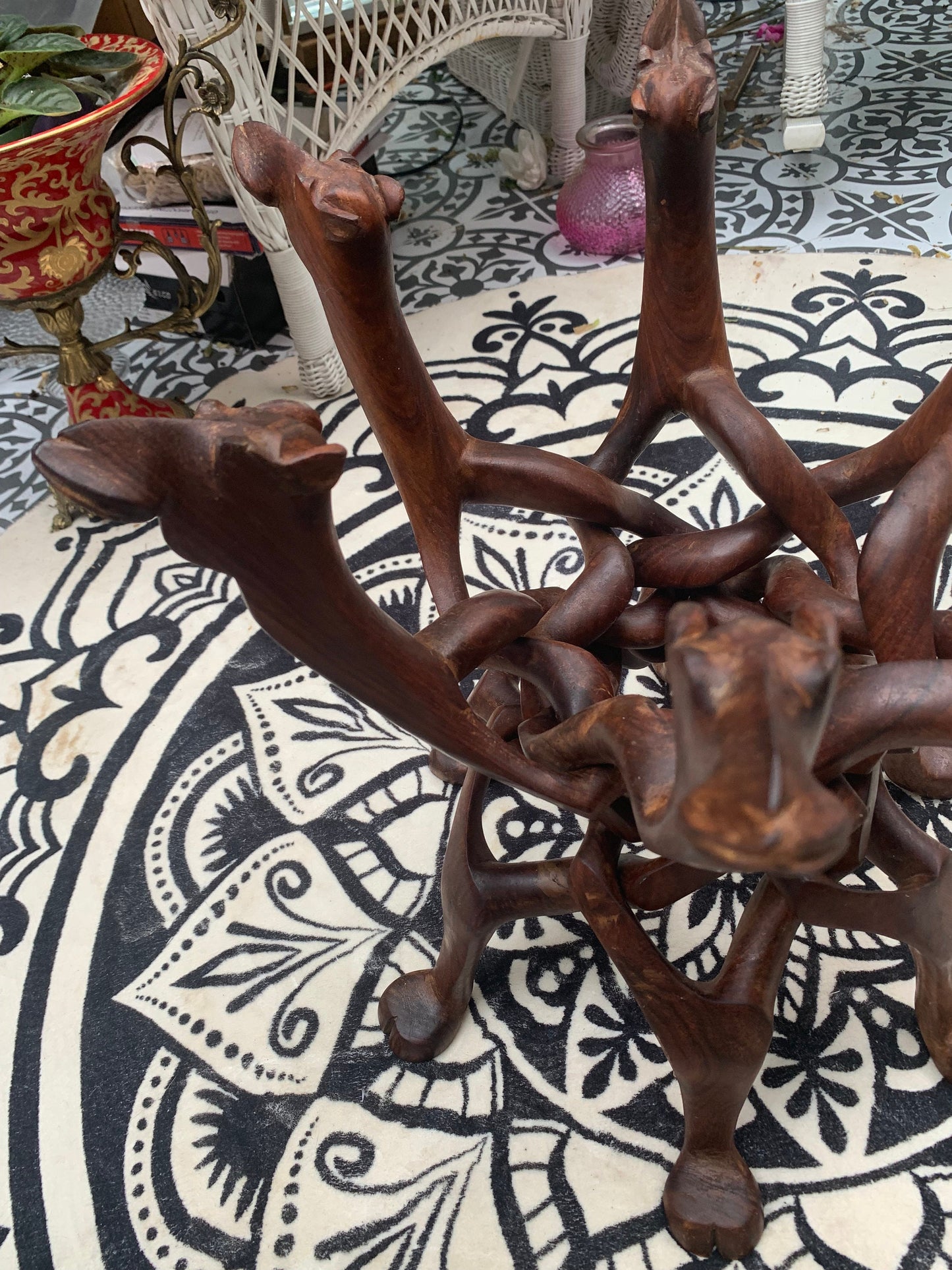 Amazing 6 Headed Hand Craved Camel folding stand/table